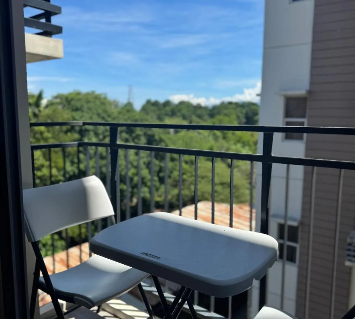 아파트 Spacious Fully-Furnished 2 Bedroom & 2 Bath In Davao City Near Sm Ecoland & Dgt