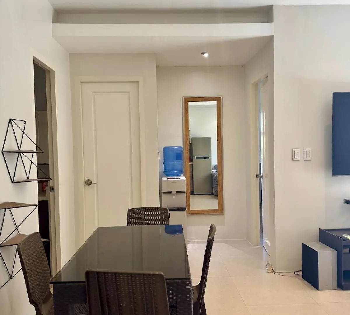 Spacious Fully-Furnished 2 Bedroom & 2 Bath In Davao City Near Sm Ecoland & Dgt 아파트