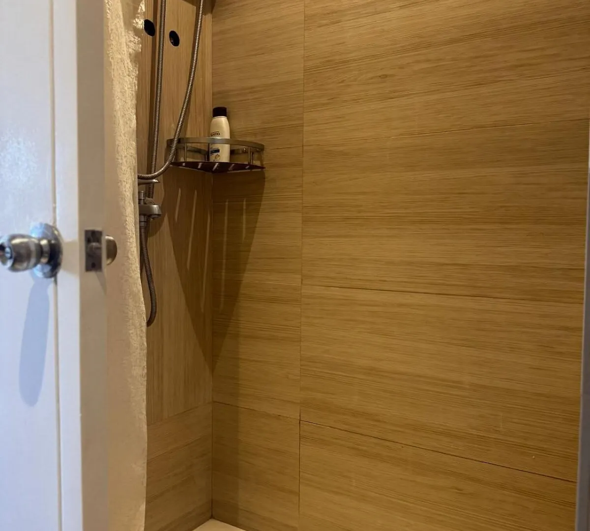 Spacious Fully-Furnished 2 Bedroom & 2 Bath In Davao City Near Sm Ecoland & Dgt 필리핀
